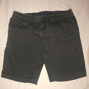 American Eagle mens slim shorts